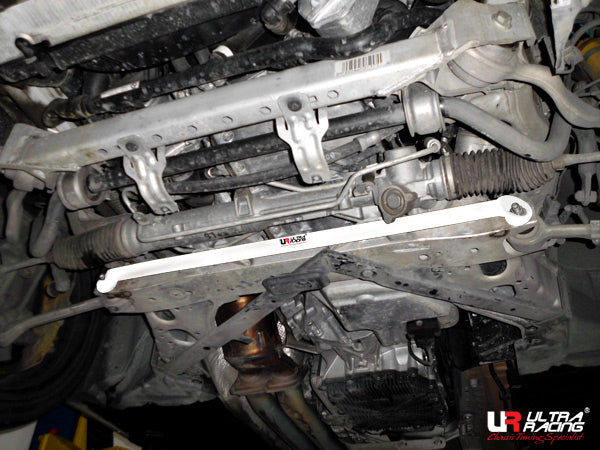 Ultra Racing 2-Point Front Lower Tiebar for BMW 3-Series E92