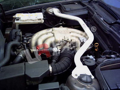 Ultra Racing TW2-078 Front Strut Brace for BMW 5 Series (E34)