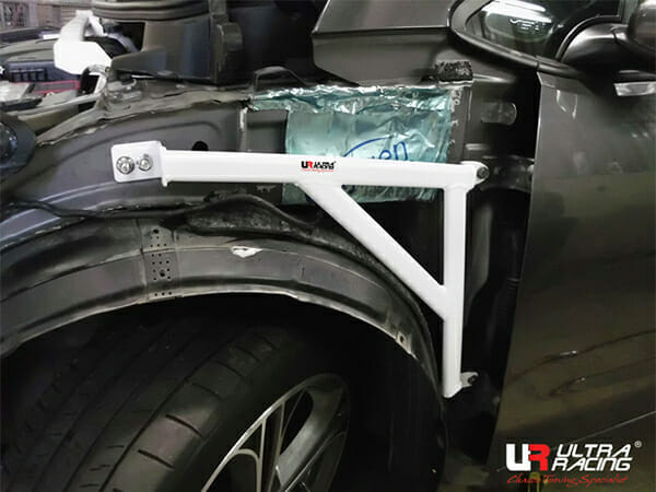 Ultra Racing 3-Point Fender Brackets for Kia Cerato/Forte K3