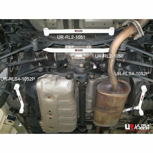 Ultra Racing Lexus RX 330 (XU30) 3.3 V6 03-08/Toyota Harrier 2.4/3.0 04-09 RHD/LHD 4WD UltraRacing 4-Point Rear Lower Bar (1052P) UR-RS4-1052P