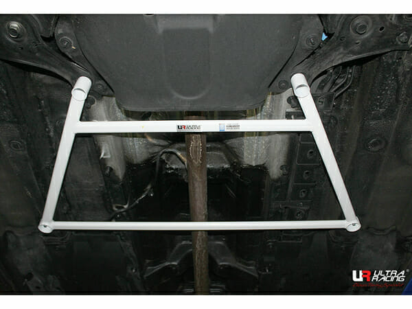 Ultra Racing Hyundai Tucson (TL) 1.7D/2.0D 2WD 16-21 UltraRacing 4-Point Mid Lower Brace (3237) URKR-ML4-3237