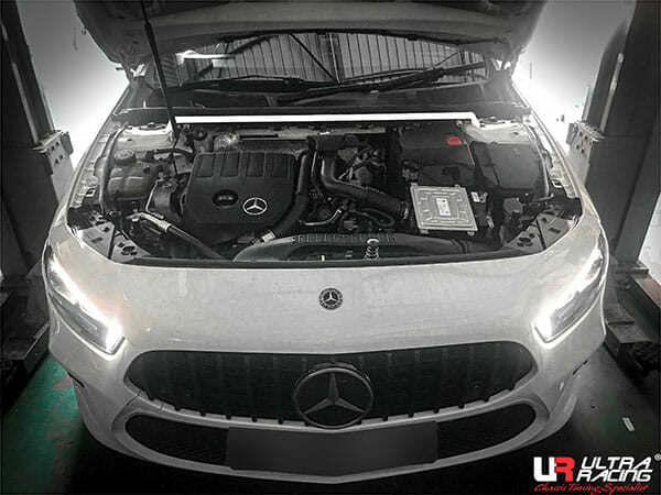 Ultra Racing 2-Point Front Upper Strut Bar for Mercedes A200/A250 V177