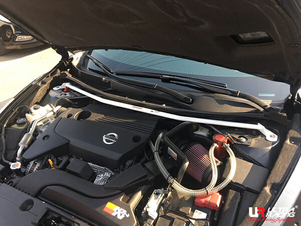 Ultra Racing Front Upper Strut Bar for Nissan Altima/Teana L33