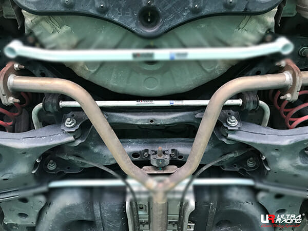 Ultra Racing Rear Anti-Roll Bar 18mm for Nissan Altima L33