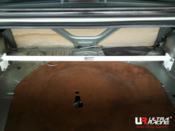 Ultra Racing 2-Point Rear Upper Strutbar for Nissan Sunny 130Y