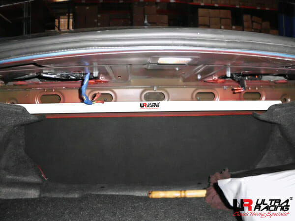 Ultra Racing 2-Point Rear Upper Strut Brace for Chevrolet Camaro SS