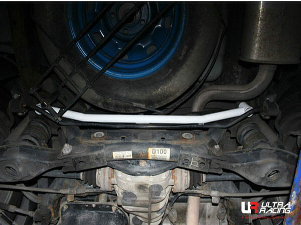 Ultra Racing Ssangyong Kyron 2.7D 4WD 05-14/Rexton 2.0D/2.7D 06-12 UltraRacing 2-Point Rear Lower Bar (2177) URKR-RL2-2177