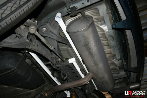Ultra Racing Scion TC (AT10) 2.4 2WD 05-10 UltraRacing 2-Point Rear Lower Bar (2470) URUS-RL2-2470