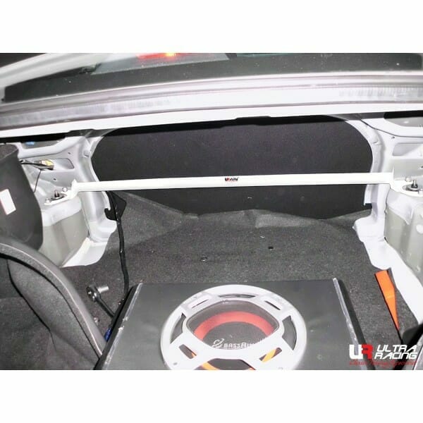 Ultra Racing 2-Point Rear Strut Brace for Roewe 350 1.5 2WD