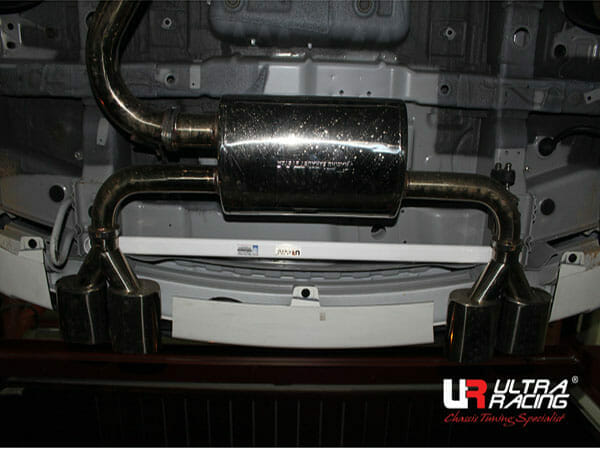 Ultra Racing Ssangyong Korando Turismo 2.0D 4WD 12-18 UltraRacing 2-Point Rear Torsion Bar (2257) URKR-RT2-2257