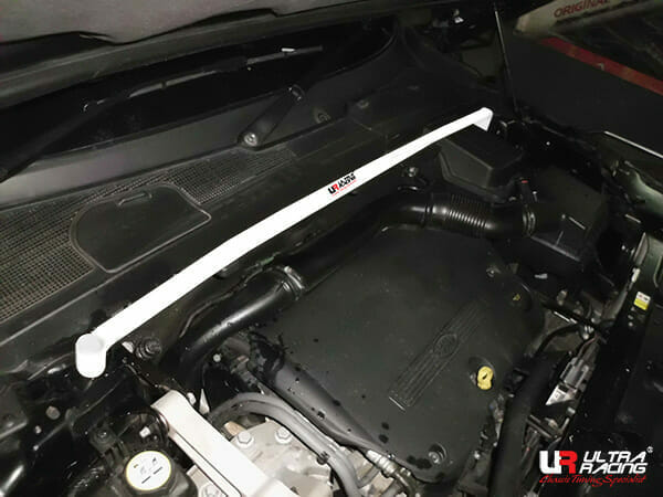 Ultra Racing 2-Point Front Upper Strut Bar for Land Rover Freelander 2