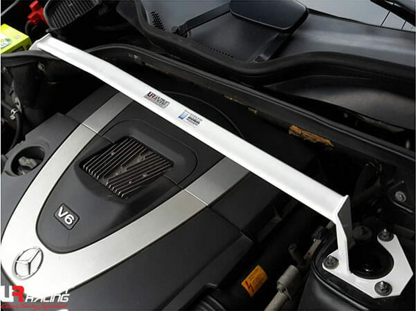 Ultra Racing 2-Point Front Upper Strut Bar for Mercedes ML W164