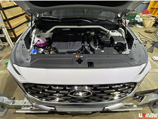 Ultra Racing 2-Point Front Upper Strut Bar for Kia Sorento MQ4