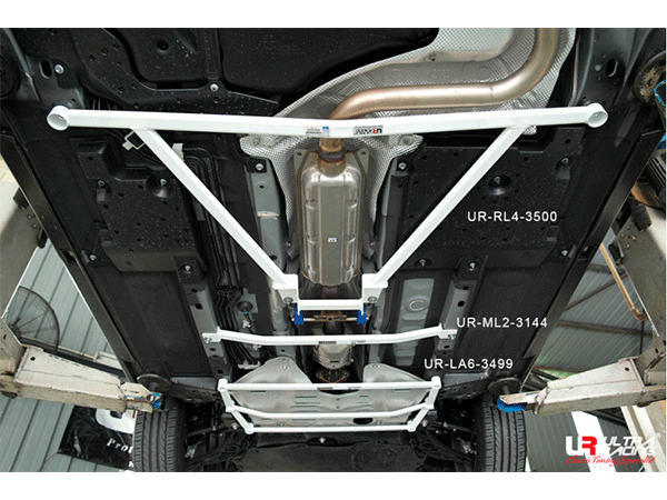 Ultra Racing Mazda CX-3 (DK) 1.5D/2.0 2WD 16+ UltraRacing 4-Point Rear Lower Bar (3500) UR-RL4-3500