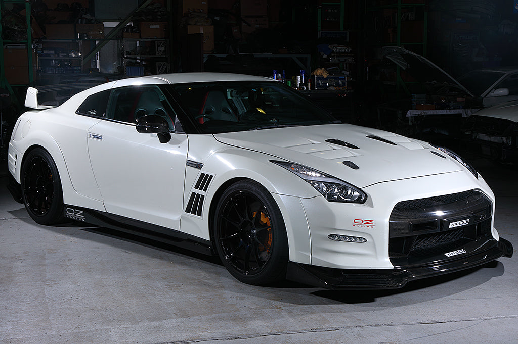 Top Secret Carbon Fibre Wing Vents For The Nissan GT-R