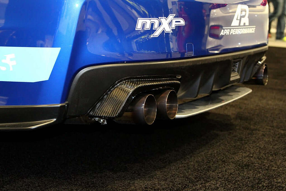 APR Carbon Fiber Heat Shield - Subaru WRX/STI Sedan 2015 - 2021 FD Racing