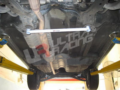 Ultra Racing 2-Point Front Lower Tiebar for Hyundai Tucson 08+