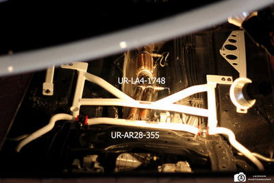 Ultra Racing 4-Point Front H-Brace for Honda Civic FD2 Type-R 05+