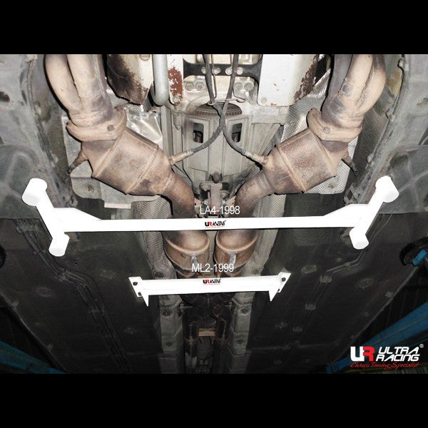 Ultra Racing Maserati Quattro Porte 4.2 04+ Ultra-R 2P Mid Lower Bar UR-ML2-1999