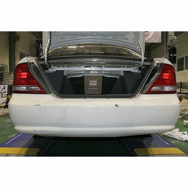 Ultra Racing 2-Point Rear Upper Strut Brace for Daewoo Magnus