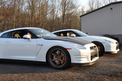 OEM-STYLE DRY CARBON BONNET FOR 2009-2016 NISSAN GT-R*