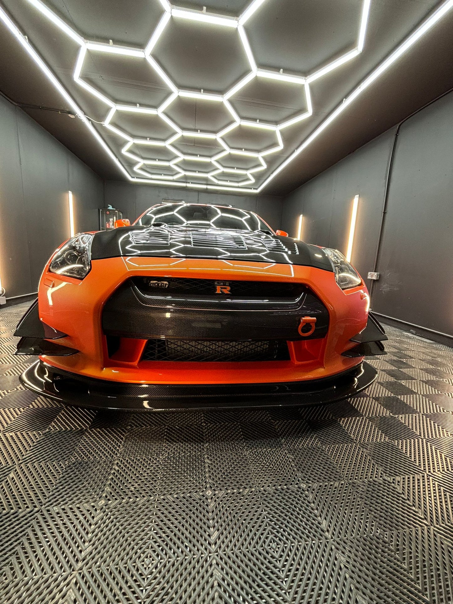 CARBON FIBRE FRONT GRILLE COVER FOR 2009-2011 NISSAN GT-R