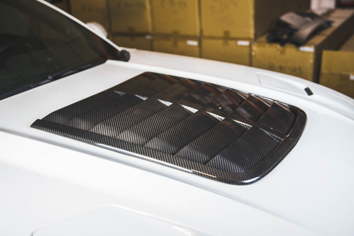 APR Carbon Fibre Bonnet Vent for Ford Mustang S550 2015-2017 - image 4