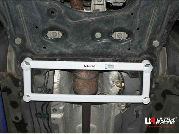 Ultra Racing 4-Point Front Lower Brace for Renault SM3/Samsung FL