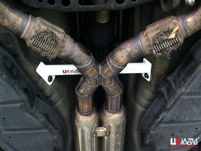 Ultra Racing Mid Lower Brace for Nissan 350Z
