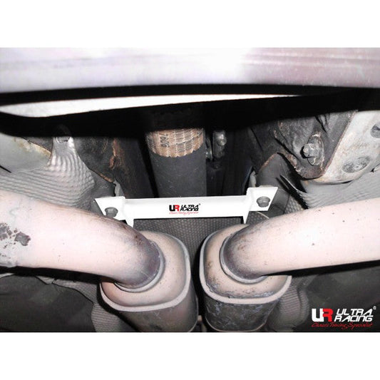Ultra Racing Mid Lower Brace for Mercedes E Class W210
