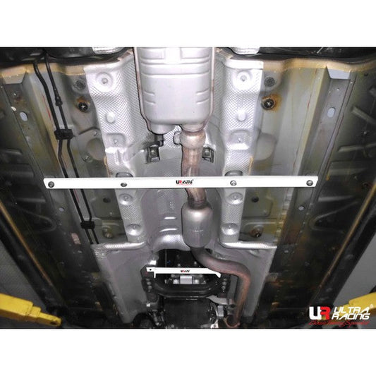 Ultra Racing Mid Lower Brace Mercedes CLS W218 – 4-Point