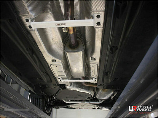 Ultra Racing 4-Point Mid Lower Brace Skoda Superb B6
