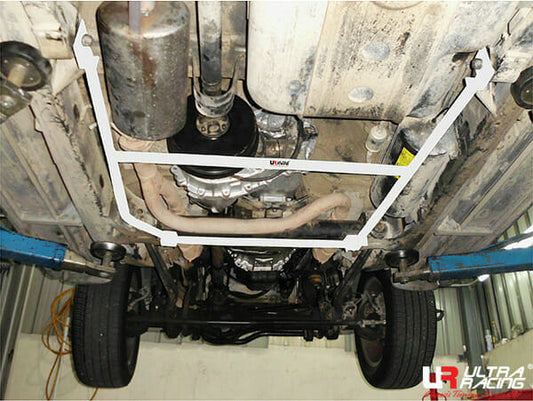 Ultra Racing 4-Point Mid Lower Brace for Range Rover P38A