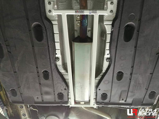 Ultra Racing 4-Point Mid Lower Brace Skoda Octavia MK3