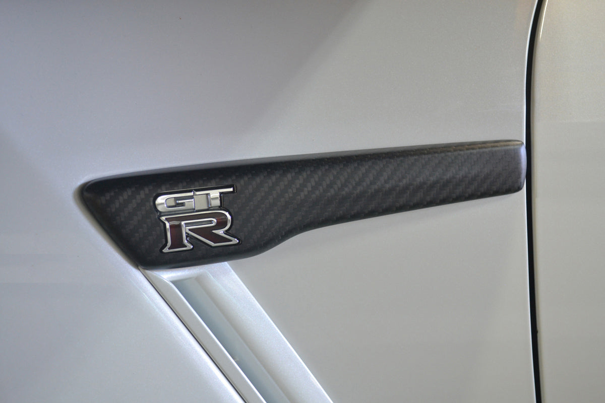 RSW Carbon Fibre Wing Emblem Panels for GT-R MY2017 - FD Racing