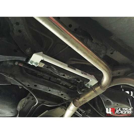 Ultra Racing 2-Point Rear Lower Bar for Nissan Elgrand E52