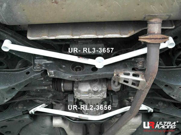 Ultra Racing Nissan Murano (Z51) 3.5 4WD 09-14 UltraRacing 3-Point Rear Lower Bar (3657) UR-RL3-3657