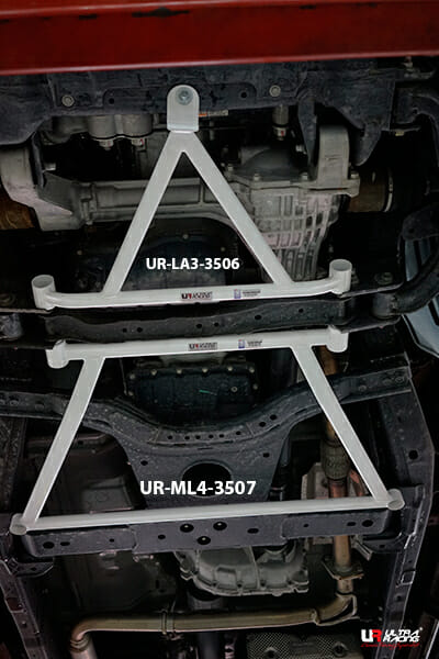 Ultra Racing 3-Point Front Lower Brace for Nissan Navara D23