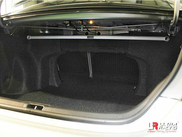 Ultra Racing 2-Point Rear Upper Strutbar Toyota Camry XV50