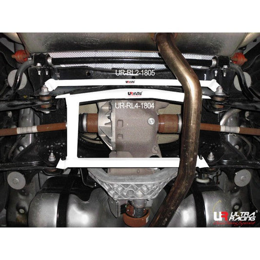 Ultra Racing Rear Lower Brace for Freelander 2 | UR-RL2-1805