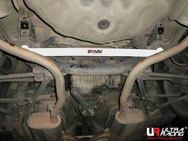 Ultra Racing Lexus LS 400 (XF20) 4.0 V8 2WD 94-00 UltraRacing 2-Point Rear Lower Bar (2813) URTH-RL2-2813