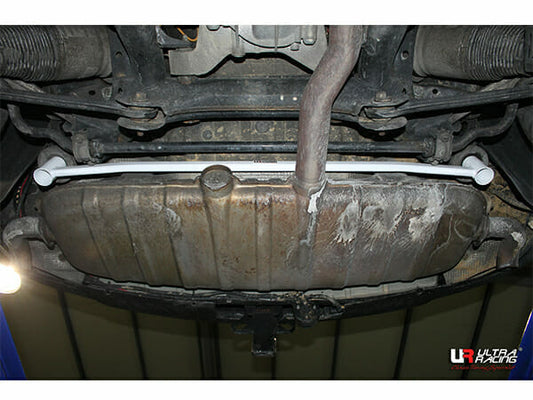 Ultra Racing 2-Point Rear Lower Bar for VW Touareg 7L V6 4WD