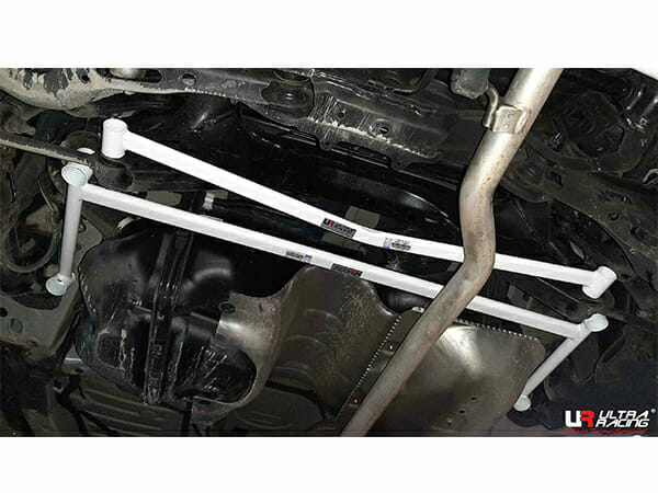 Ultra Racing Lexus ES 300H (XZ10) 2.5 Hybrid 18+/Toyota Camry 2.5 17+/RAV4 2.0 18+ 2WD UltraRacing 2-Point Rear Lower Bar (3994) URTW-RL2-3994