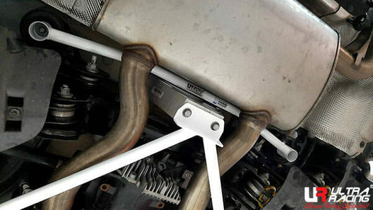 Ultra Racing 2-Point Rear Lower Bar for BMW G02 X4 3.0T