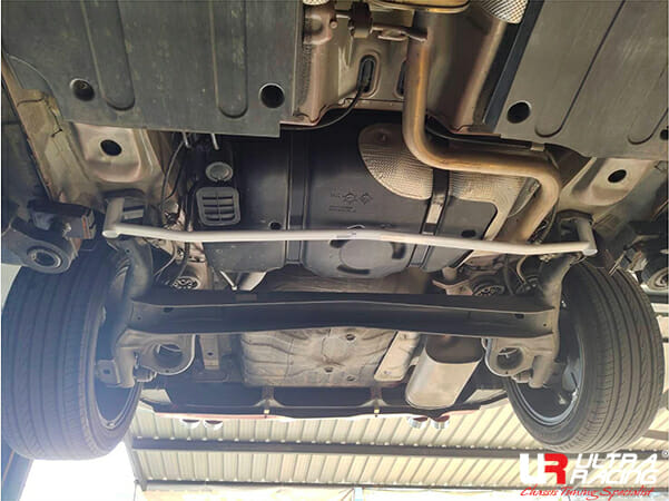 Ultra Racing MG ZS (SUV) 1.5 2WD Thailand Assembly 17+ UltraRacing 2-Point Rear Lower Bar (4073) URTH-RL2-4073