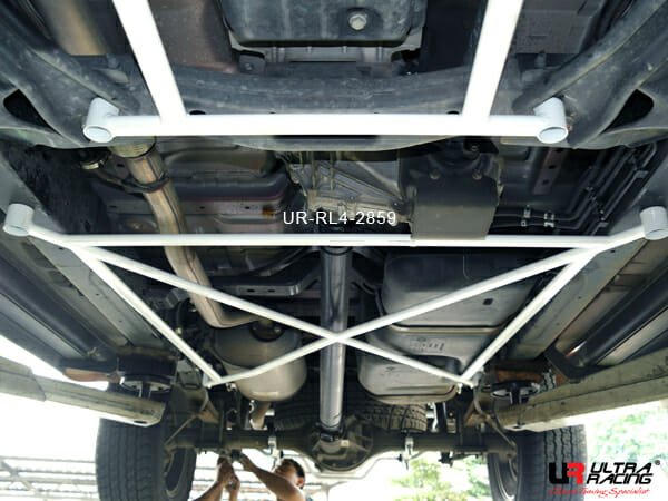 Ultra Racing Isuzu D-MAX (RT50) 2.5D/3.0D 4WD 12+ UltraRacing 4-Point Rear Lower Bar (2859) UR-RL4-2859