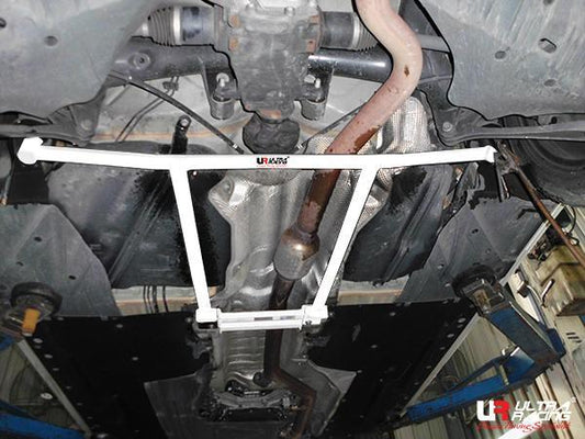 Ultra Racing BMW 3 Series (F30) Rear Lower Brace