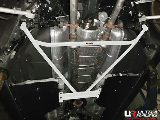 Ultra Racing 4-Point Rear Lower Bar for Infiniti Q70 Y51