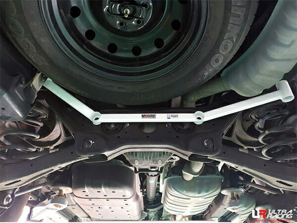 Ultra Racing Kia Mohave (HM) 3.0D 4WD FL 16+ UltraRacing 4-Point Rear Lower Bar (3604) URKR-RL4-3604