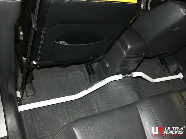 Ultra Racing 2-Point Room Bar for Chevrolet Epica & Daewoo Tosca